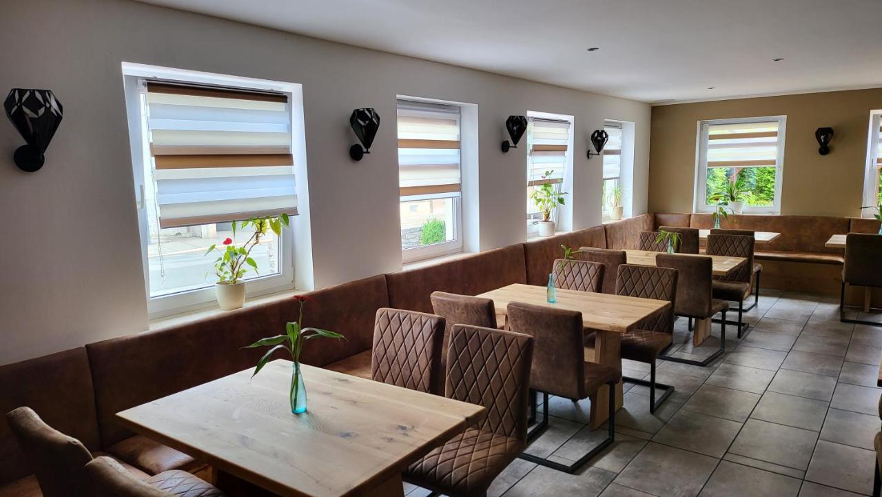 Zum Obstler - Gaststaette Und Pension Гера Экстерьер фото