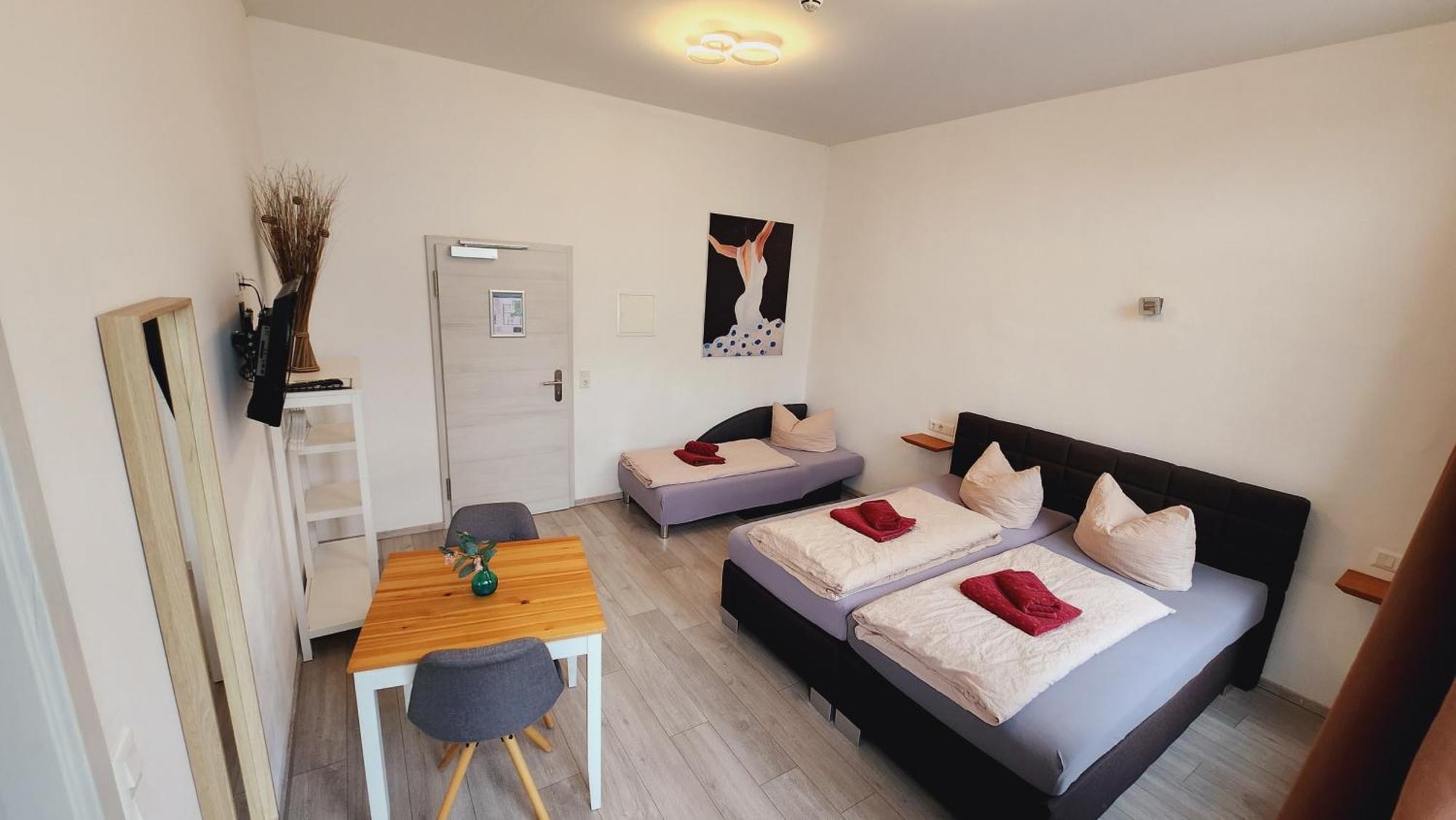 Zum Obstler - Gaststaette Und Pension Гера Экстерьер фото